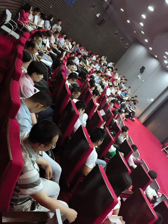 太陽能智慧路燈，太陽能路燈廠家，太陽能路燈價(jià)格